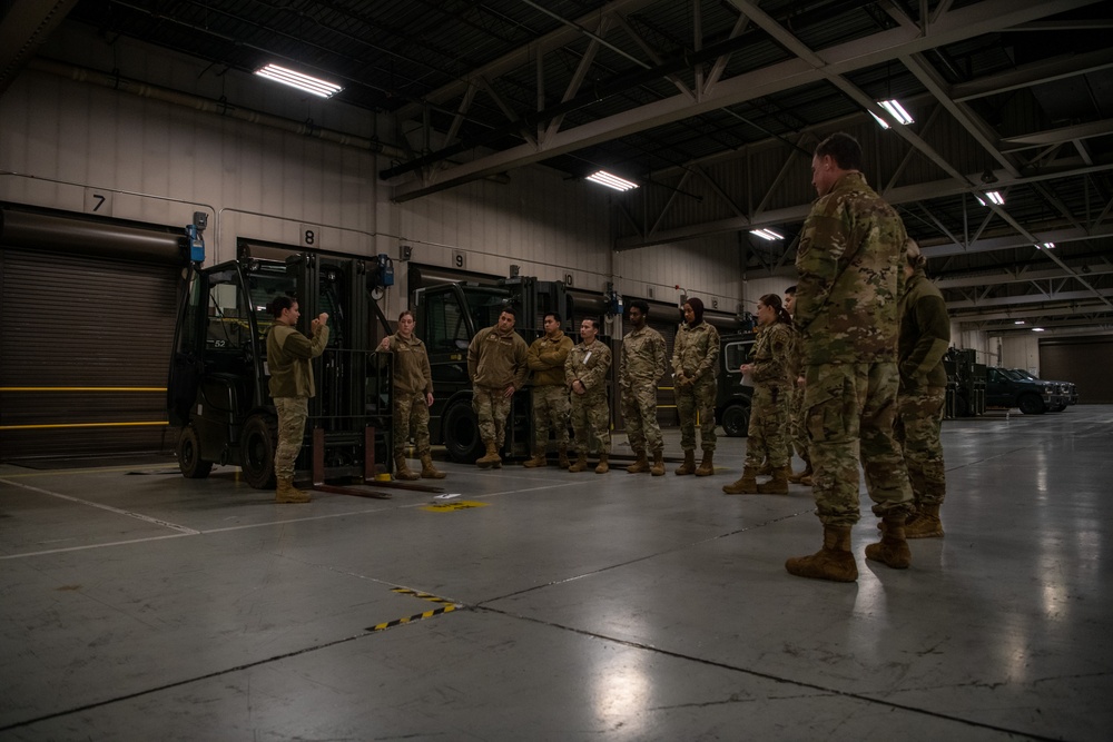 86th Aerial Port Squadron leads forklift training for 446th FSS Airmen, Wing Commander