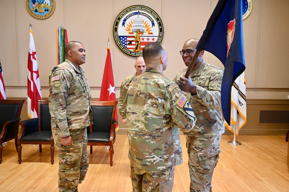 Maj. Davis assumes command of D.C. National Guard Joint Force Headquarters - Higher Headquarters Detachment