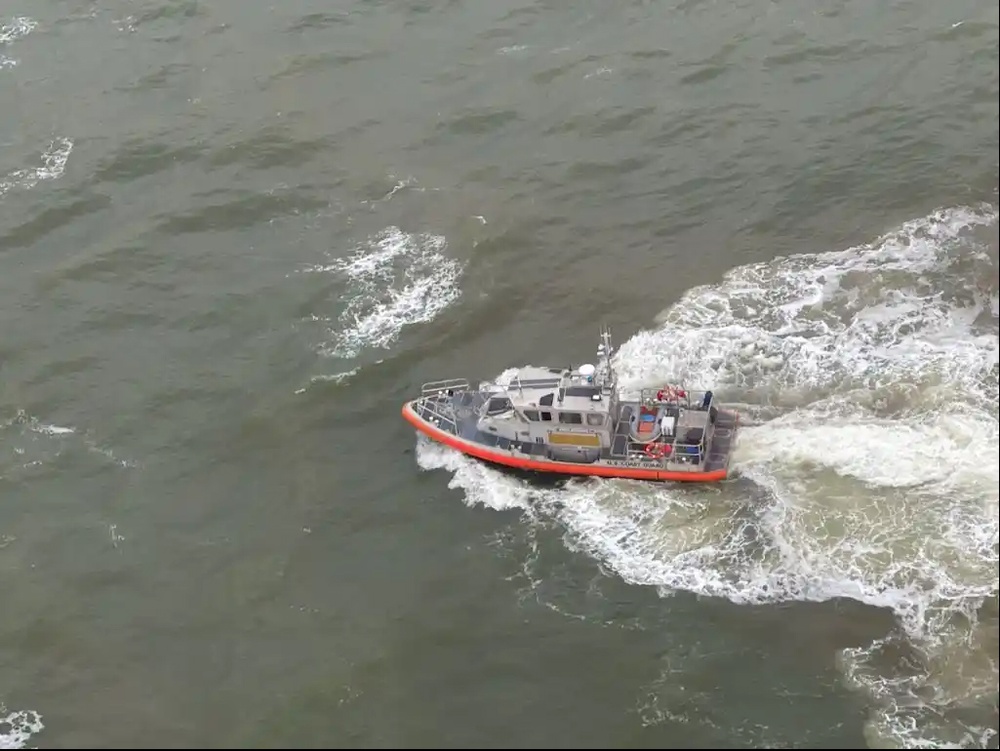 Coast Guard rescues 3 after sailing vessel sinks near St. Marys Inlet