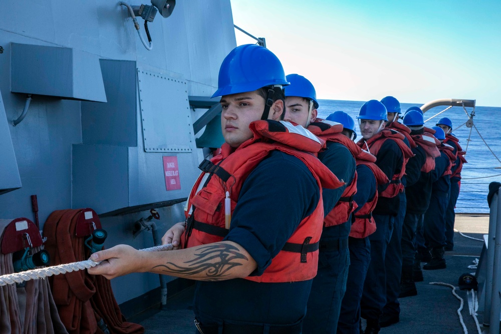 Sterett Conducts Search and Rescue Training