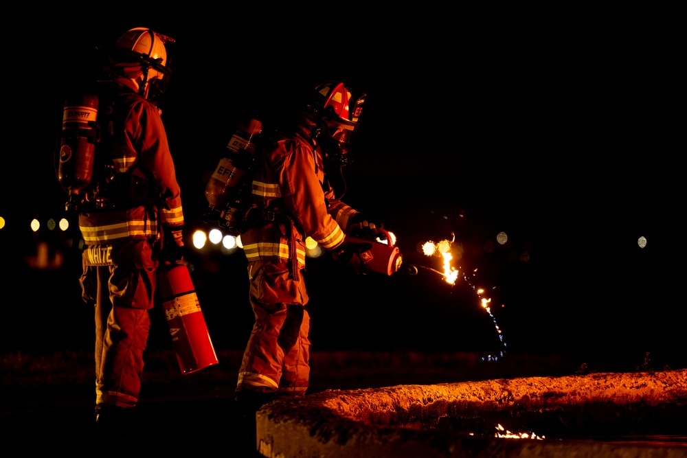 MWSS-172 extinguishes live fire on MCAS Futenma