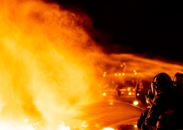 MWSS-172 extinguishes live fire on MCAS Futenma