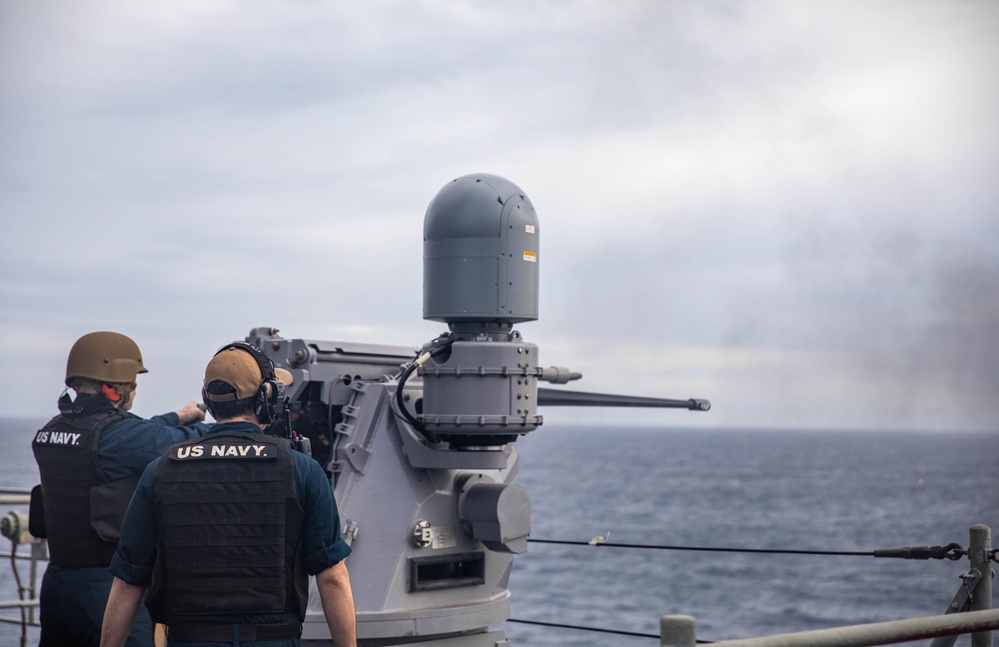 USS Gunston Hall (LSD 44) Conducts Gun Shoot