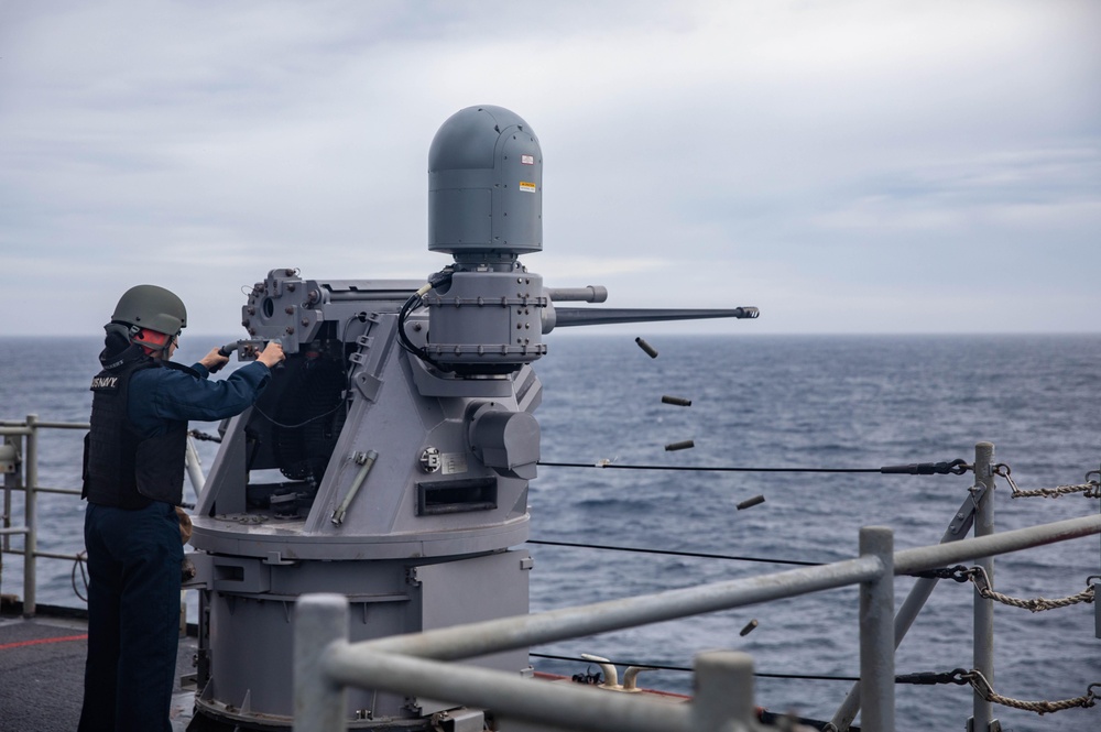 USS Gunston Hall (LSD 44) Conducts Gun Shoot