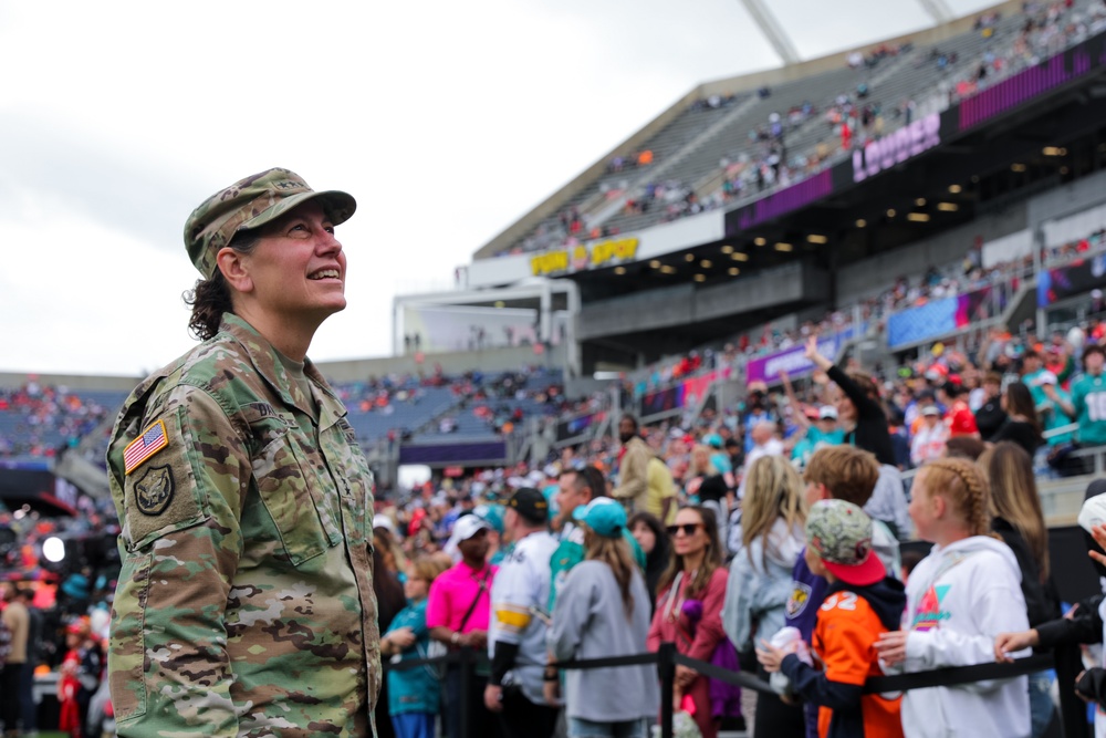 U.S. Army Soldiers Recognized at 2024 NFL Pro Bowl