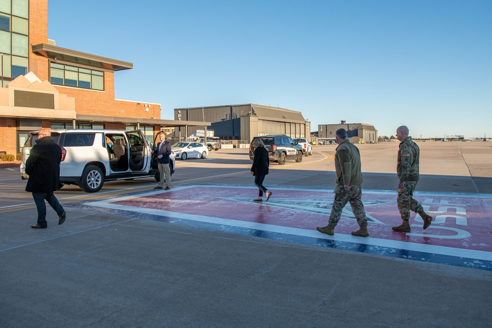 DSD Hicks Arrives at Peterson SFB for NORAD Change of Command Ceremony
