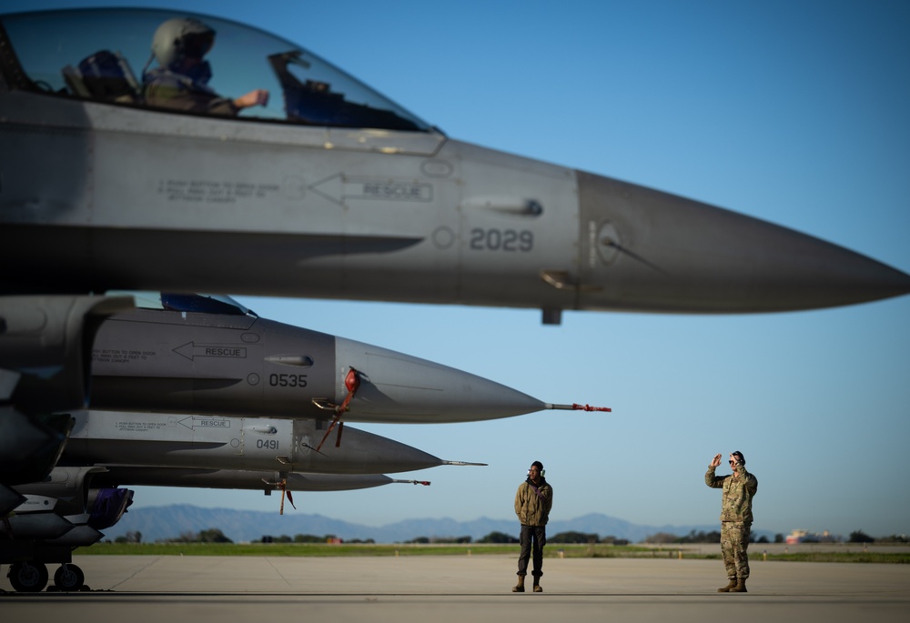 Naval Base Ventura County Hosts Air Force Squadrons During Bamboo Eagle Exercise