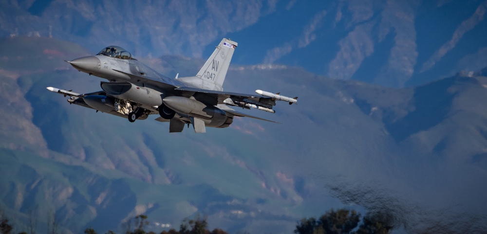 Naval Base Ventura County Hosts Air Force Squadrons During Bamboo Eagle Exercise