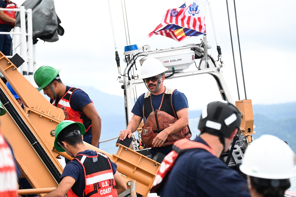 U.S. Coast Guard Cutter Harriet Lane, Samoan shipriders conduct boardings