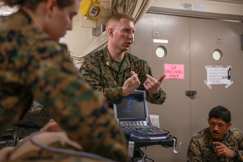 Medical Team Conducts FAST-E Training Aboard the USS Somerset