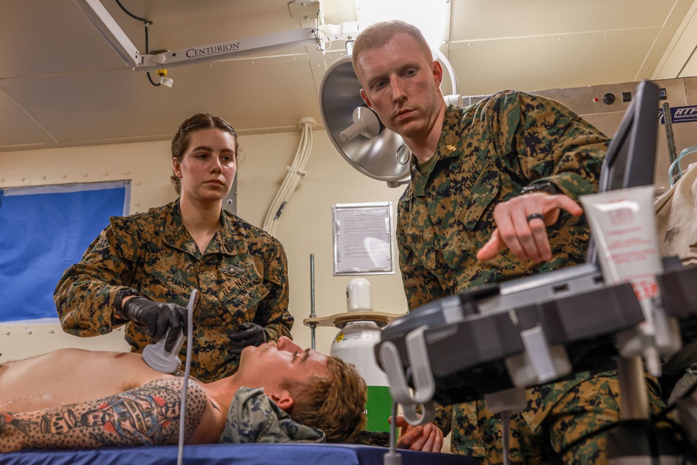 Medical Team Conducts FAST-E Training Aboard the USS Somerset