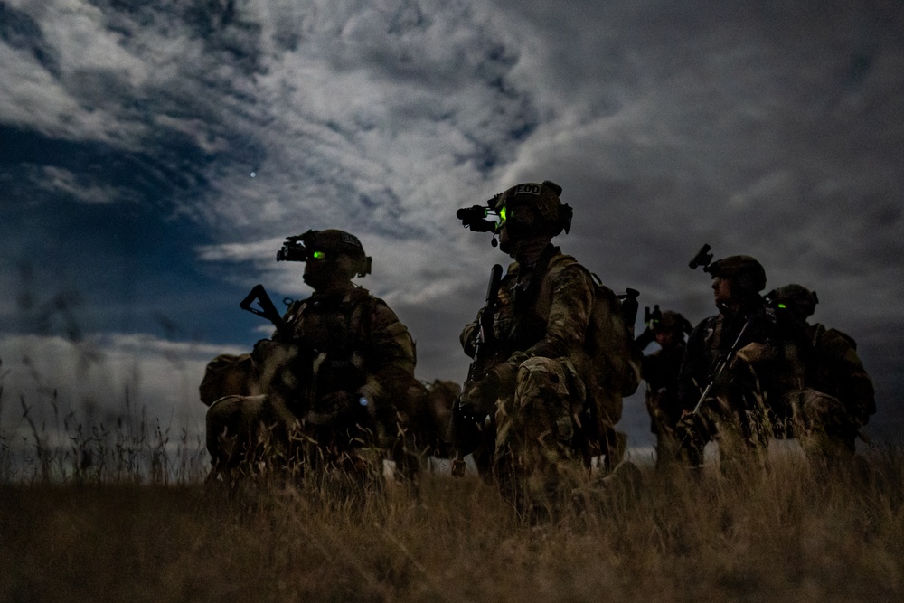 Empowered and professional: Steadfast Line enablers team up to sharpen Air Commando fieldcraft at Cannon AFB