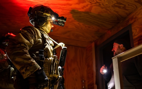 Empowered and professional: Steadfast Line enablers team up to sharpen Air Commando fieldcraft at Cannon AFB