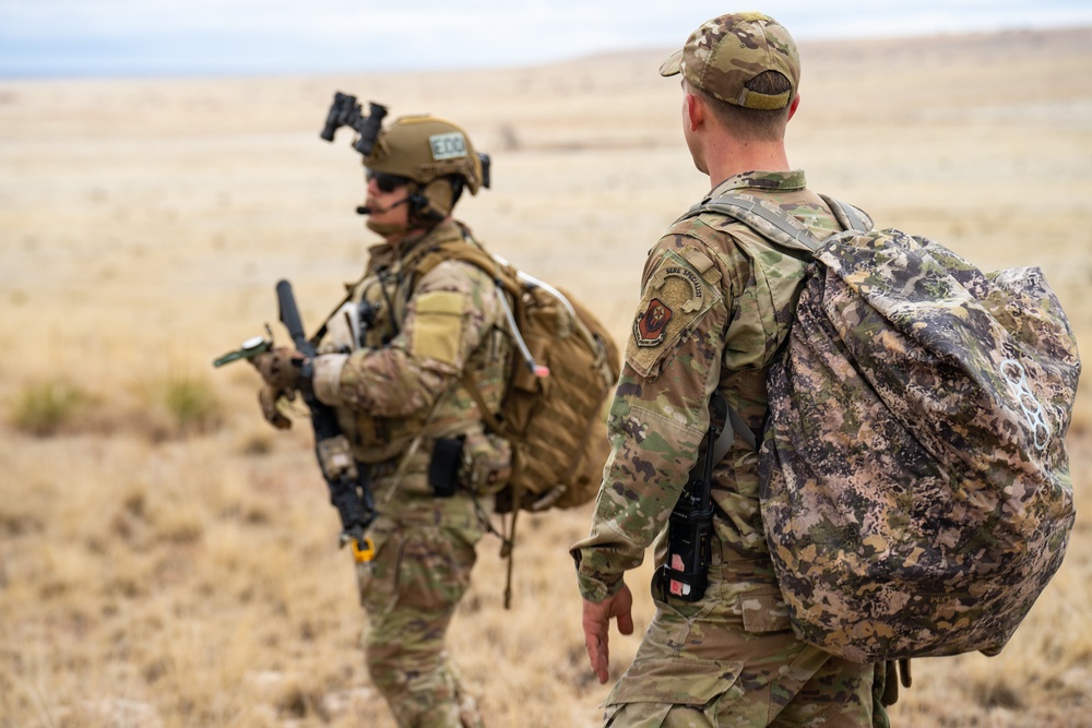 Empowered and professional: Steadfast Line enablers team up to sharpen Air Commando fieldcraft at Cannon AFB