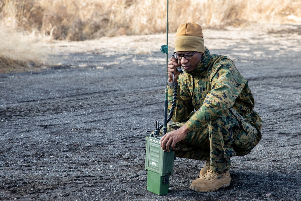 CLR-3 Conducts Battle Hand Off Drills