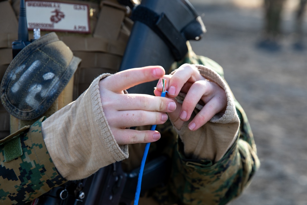 CLR-3 Conducts Battle Hand Off Drills