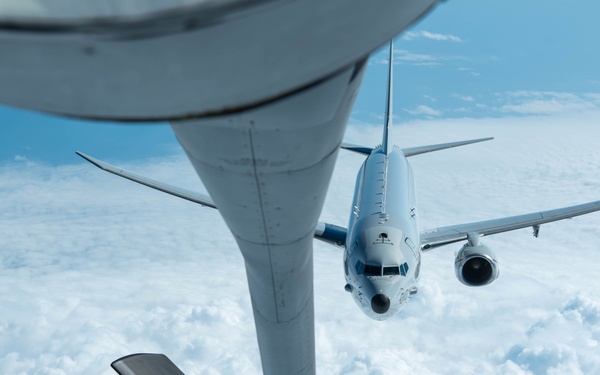 909th ARS refuels Navy P-8 Poseidon