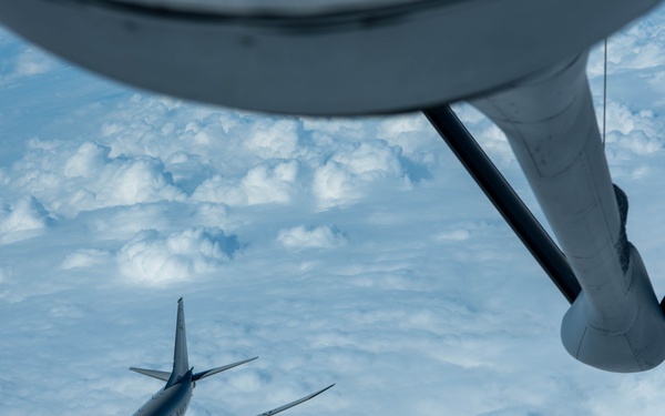 909th ARS refuels Navy P-8 Poseidon