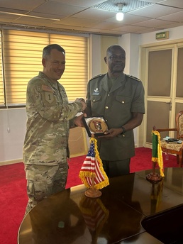 SETAF-AF commander visits Benin