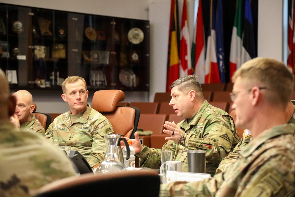 Maj. Gen. Buzzard visits Grafenwoehr