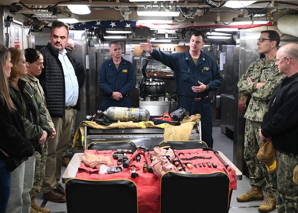 DVIDS - Images - USS Wyoming Hosts USSTRATCOM Component Commander’s ...
