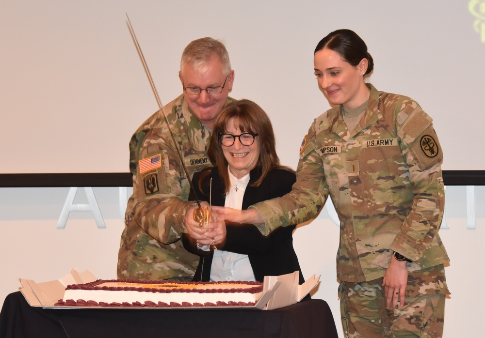 WAMC celebrates 123rd Army Nurse Corps Birthday with a historic uniform show