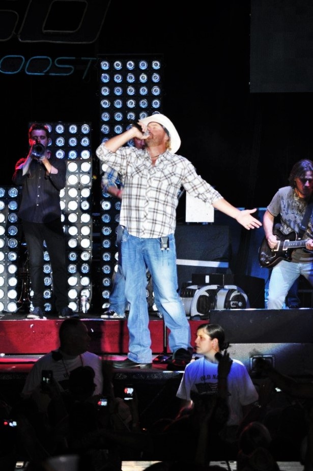 Artist Toby Keith plays at Fort McCoy