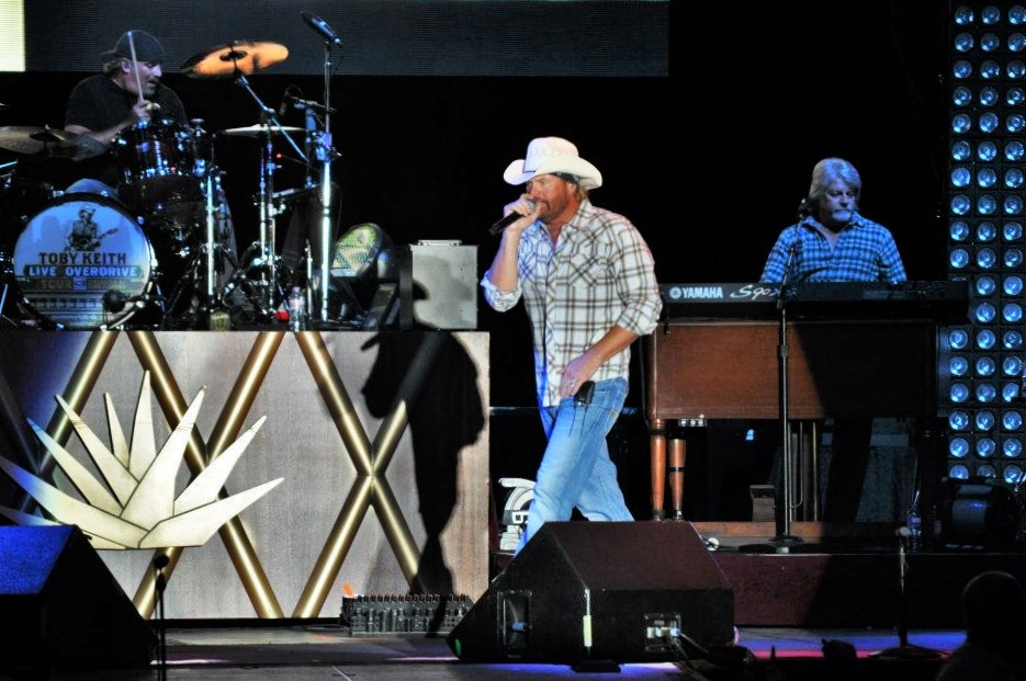 Artist Toby Keith plays at Fort McCoy