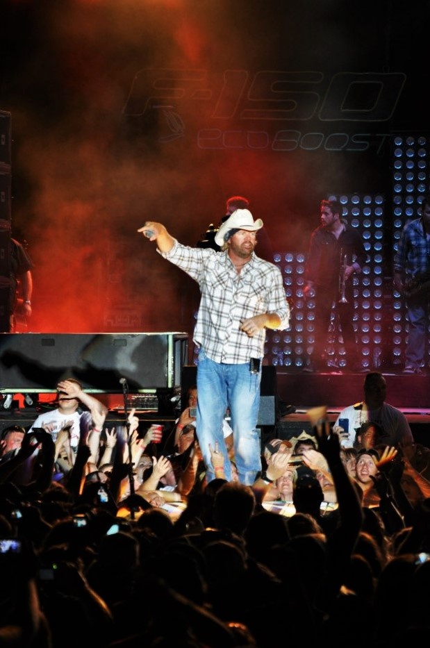 Artist Toby Keith plays at Fort McCoy