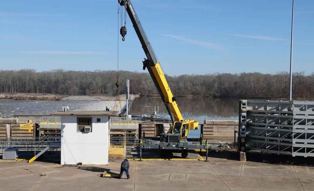 Mobile District, partners work to repair Demopolis Lock