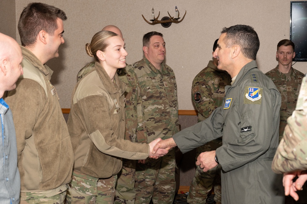 Lt. Gen. David Nahom visits Eielson