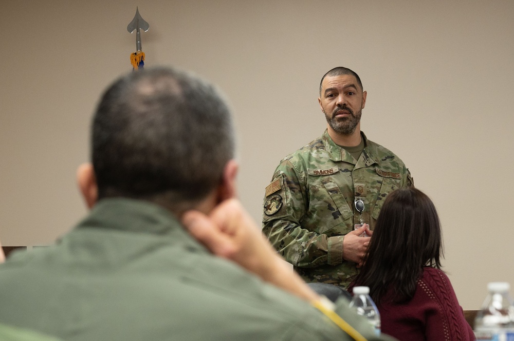 Lt. Gen. David Nahom visits Eielson