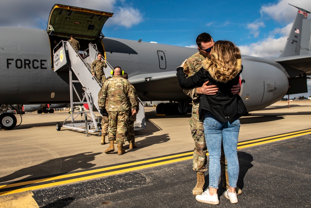 Deployers come home