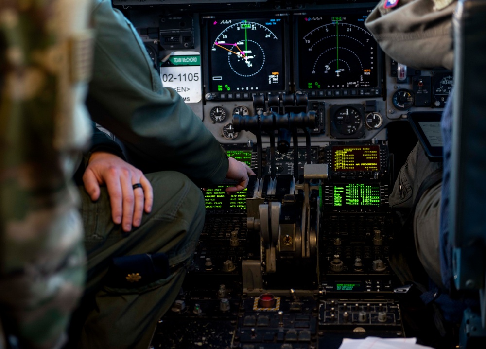 4th Airlift Squadron stays ready with training flights