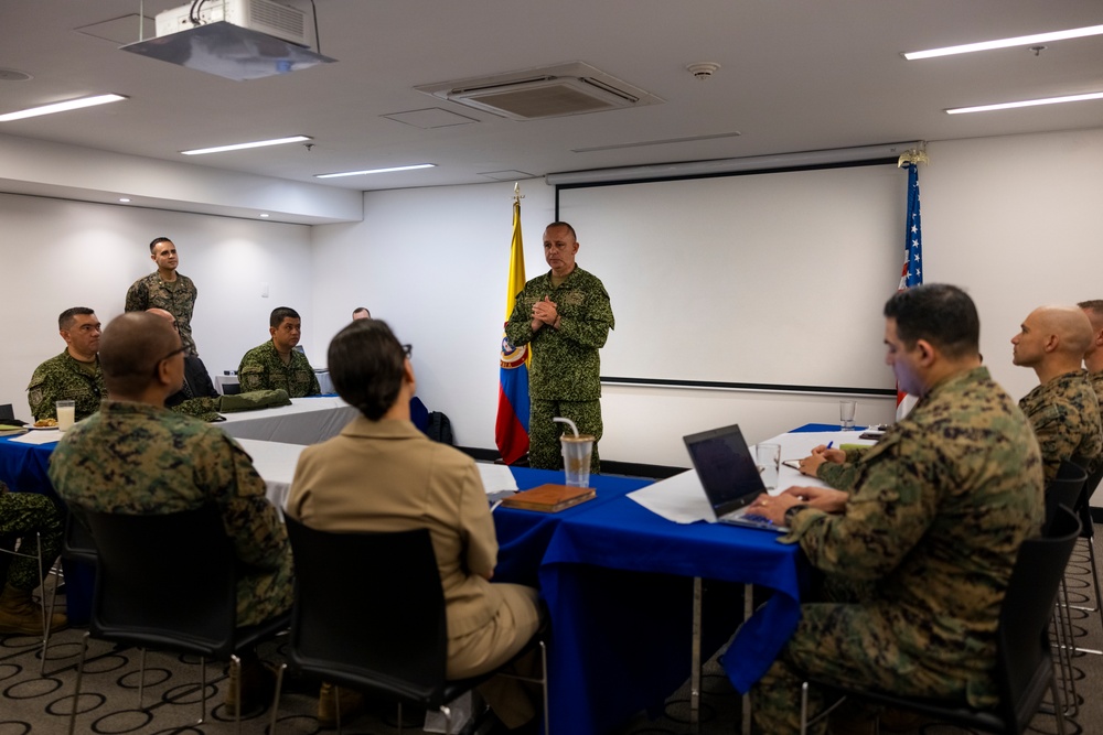 U.S. Marine Corps Forces, South, and Infantería de Marina de Colombia participates in staff planner working group