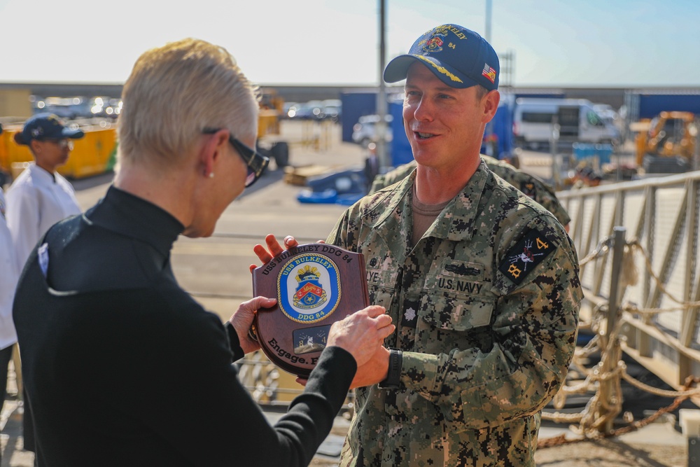 DVIDS – News – Honorable Celeste Wallander, SECDEF Assistant for International Security Affairs Visit aboard USS Bulkeley (DDG 84)