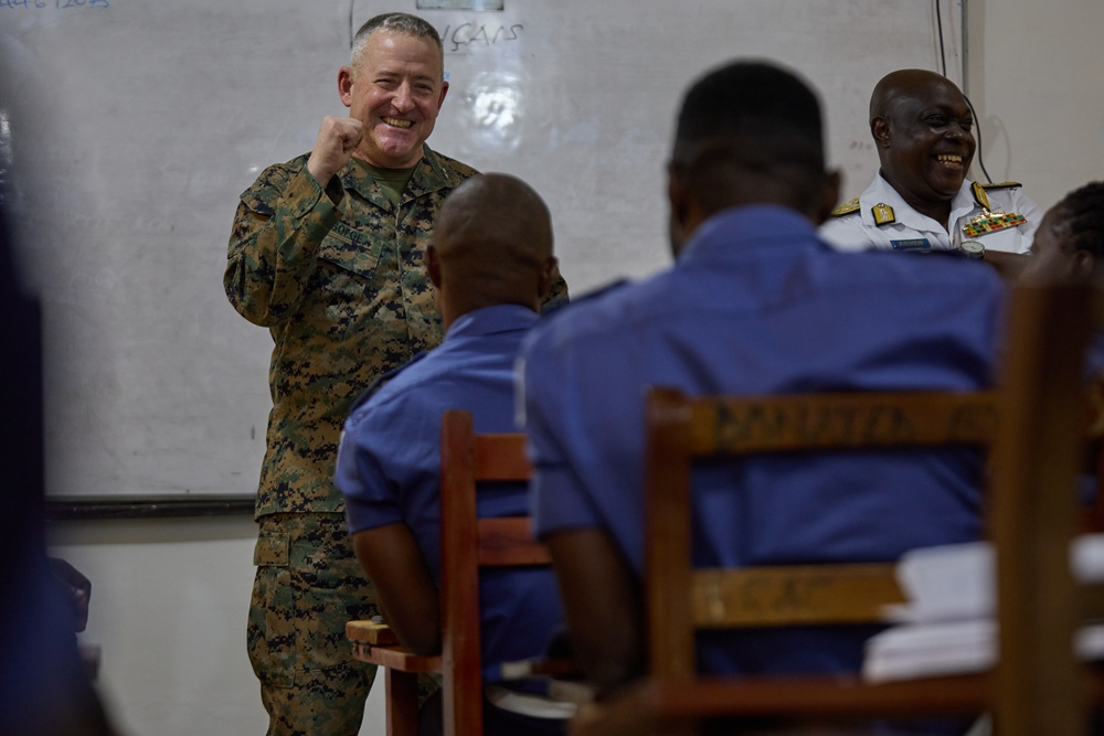 U.S. Marine Corps Maj. Gen. Sofge visits TEMA Naval Base