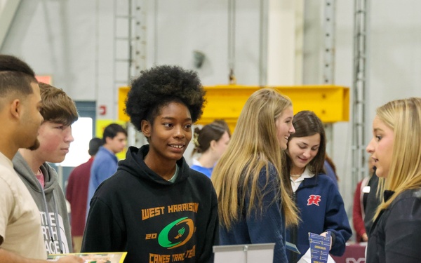 ANG Recruiters Hosts Career Fair at CRTC