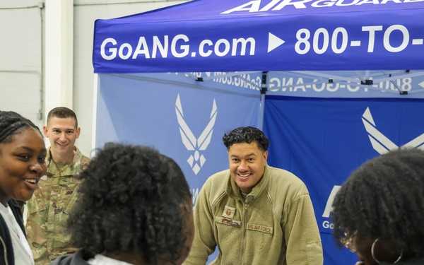 ANG Recruiters Hosts Career Fair at CRTC