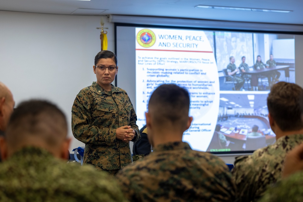 U.S. Marine Corps Forces, South, and Infantería de Marina de Colombia participates in staff planner working group