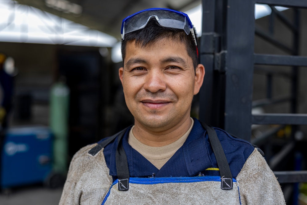 U.S. Marine Corps Colonel Victor Pastor visits Colombian Amphibious Maintenance Battalion