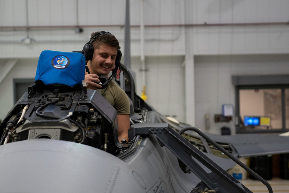 122nd Fighter Wing F-16 training fuels success