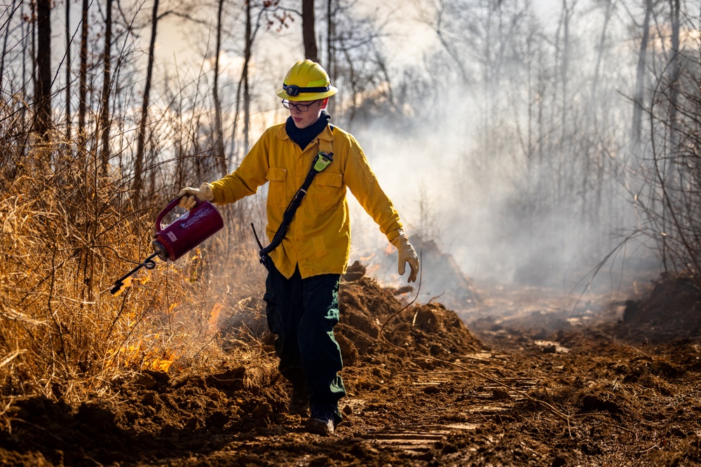 Quantico Firefighters Conduct Controlled Burn