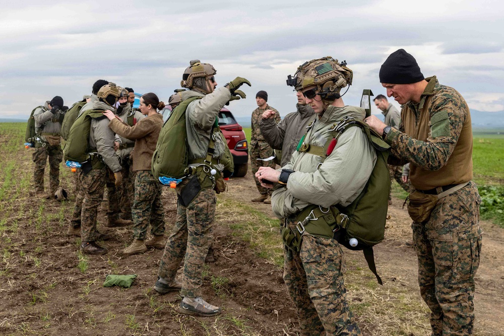 This Isn’t Flying, It’s Falling With Style: 26th MEU(SOC) MSPF and Hellenic Marines execute HALO/MFF training in Greece