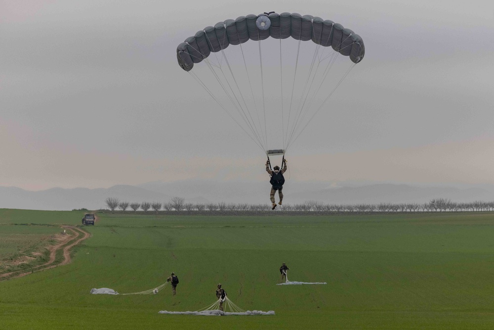 This Isn’t Flying, It’s Falling With Style: 26th MEU(SOC) MSPF and Hellenic Marines execute HALO/MFF training in Greece