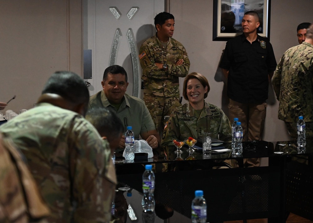 U.S. SOUTHCOM leadership visits Panama