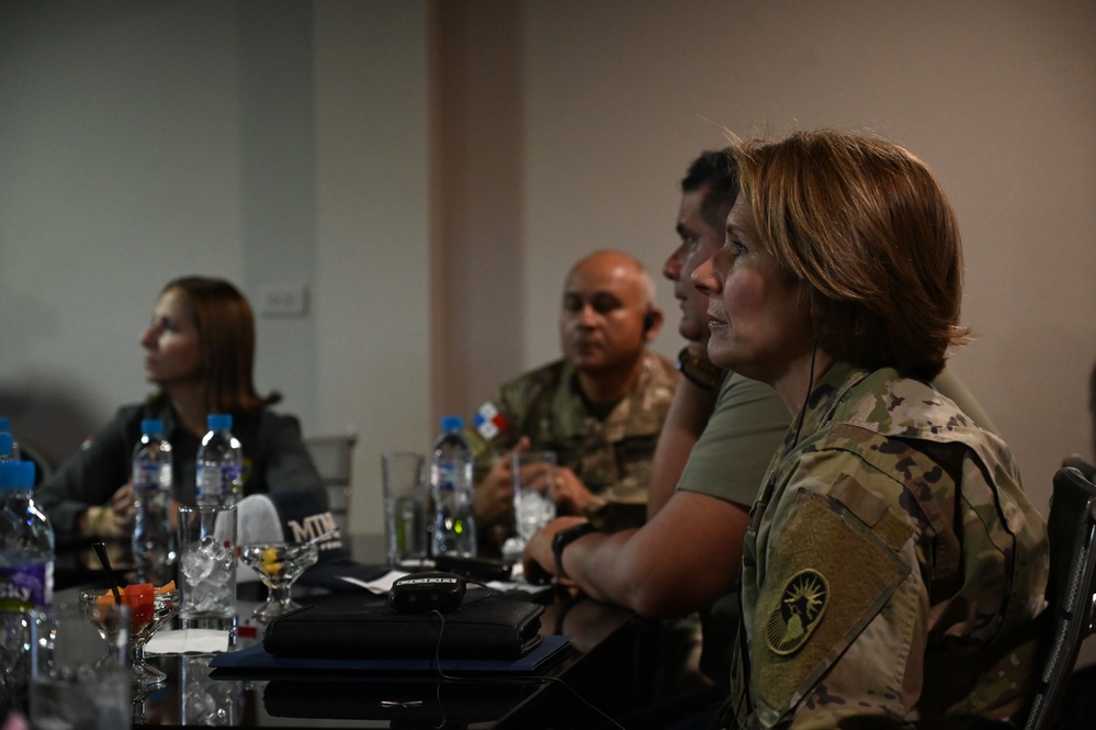 U.S. SOUTHCOM leadership visits Panama