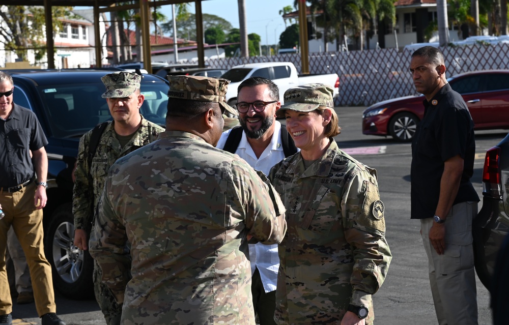 U.S. SOUTHCOM leadership visits Panama