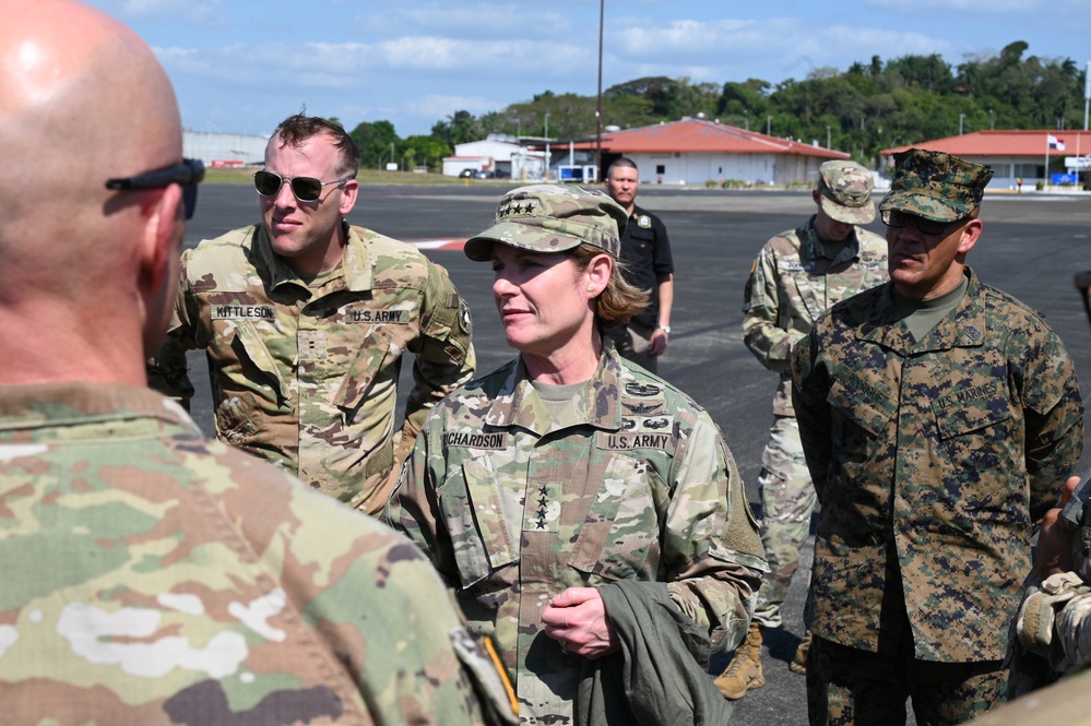 U.S. SOUTHCOM leadership visits Panama