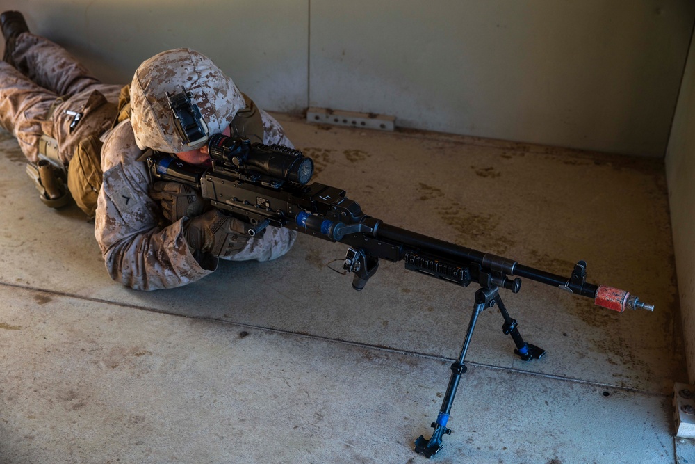 15th MEU Sustains Beach Landing Site During Amphibious Assault